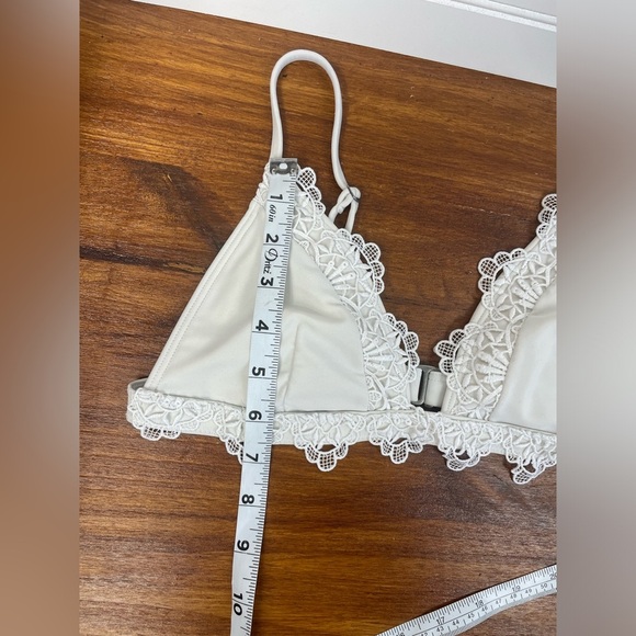 Hollister White Lace Bikini Swim Top With Adjustable Straps Sz Small Women’s EUC - Picture 9 of 10